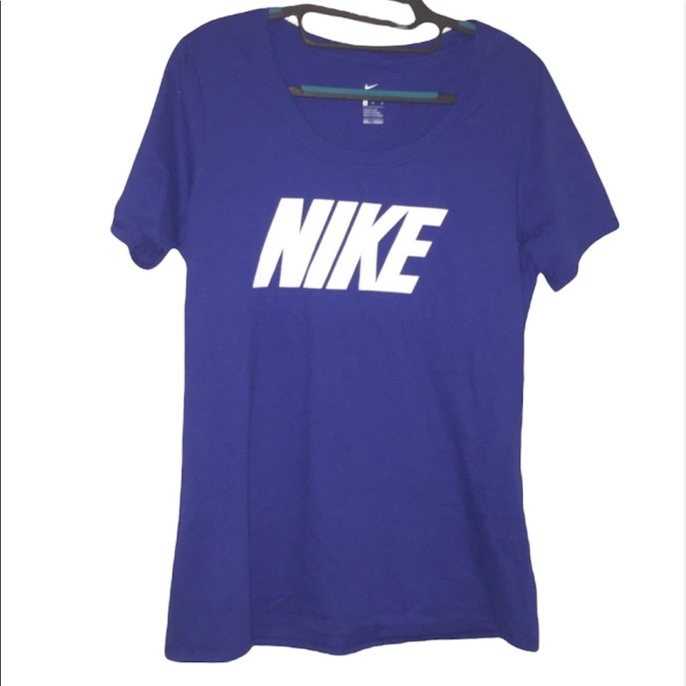 NWT Nike: Medium Dark Blue & White Short Sleeve Round Neck Workout T Shirt